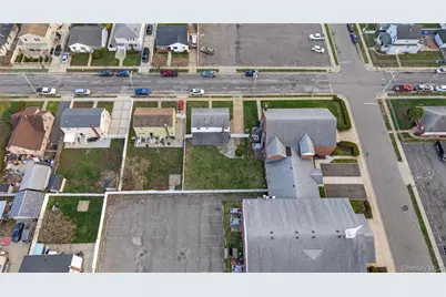 188 Amherst Street, Hempstead, NY 11550 - Photo 32