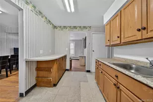 188 Amherst St, Hempstead, NY 11550 - Photo 6