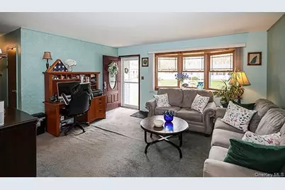 99 Ronkonkoma Boulevard, Centereach, NY 11720 - Photo 6