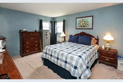 99 Ronkonkoma Boulevard, Centereach, NY 11720 - Photo 18
