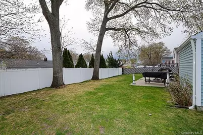99 Ronkonkoma Boulevard, Centereach, NY 11720 - Photo 28