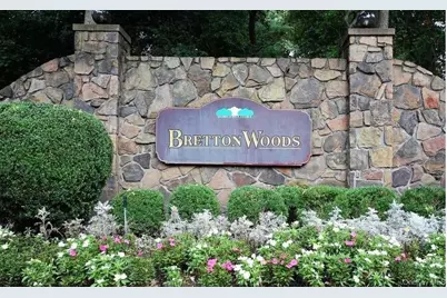 280 Brettonwoods Drive, Coram, NY 11727 - Photo 4