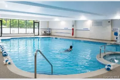 280 Brettonwoods Drive, Coram, NY 11727 - Photo 10