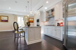 5000 Royal Ct, North Hills, NY 11040 - Photo 12