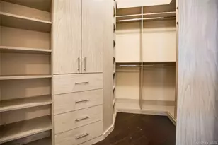 5000 Royal Ct, North Hills, NY 11040 - Photo 16