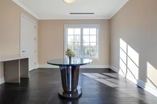 5000 Royal Ct, North Hills, NY 11040 - Photo 24