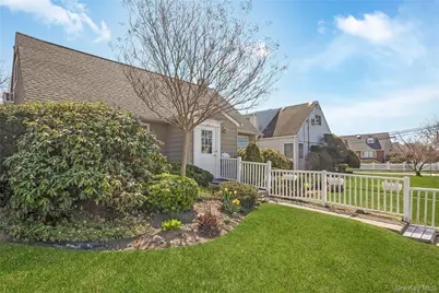 3017 Roxbury Road, Oceanside, NY 11572 - Photo 2