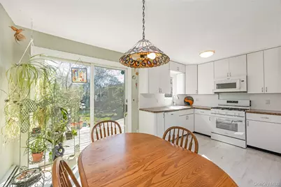 3017 Roxbury Road, Oceanside, NY 11572 - Photo 10
