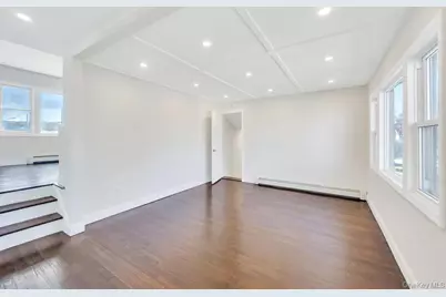 90 30th Street, Copiague, NY 11726 - Photo 8