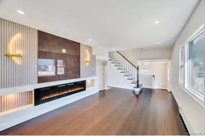 90 30th Street, Copiague, NY 11726 - Photo 14