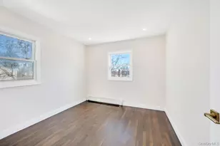 90 30th St, Copiague, NY 11726 - Photo 28