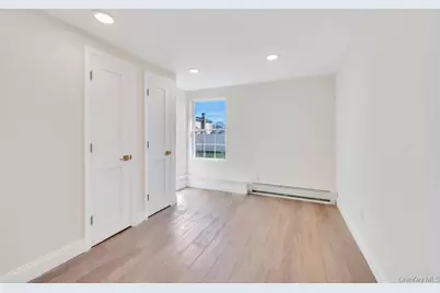 90 30th Street, Copiague, NY 11726 - Photo 26