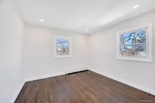 90 30th St, Copiague, NY 11726 - Photo 30