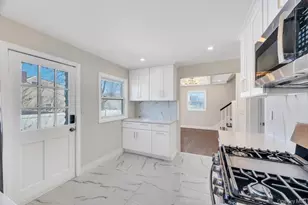 90 30th St, Copiague, NY 11726 - Photo 20