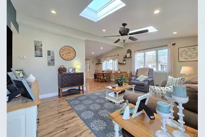 25 Peter Road, Ronkonkoma, NY 11779 - Photo 4