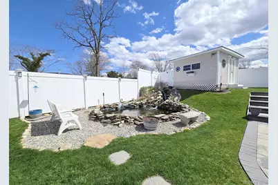 25 Peter Road, Ronkonkoma, NY 11779 - Photo 24