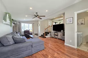 25 Peter Rd, Ronkonkoma, NY 11779 - Photo 10