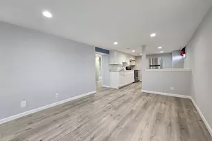 25 Peter Rd, Ronkonkoma, NY 11779 - Photo 22