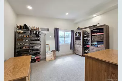 25 Peter Road, Ronkonkoma, NY 11779 - Photo 14