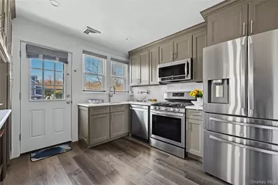 48 Coakley Avenue, Harrison, NY 10528 - Photo 16