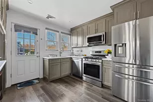 48 Coakley Ave, Harrison, NY 10528 - Photo 16