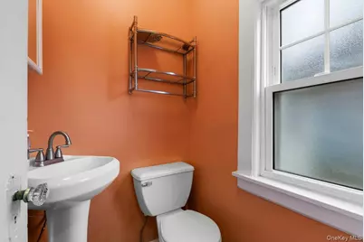 306 Hutchinson Boulevard, Mount Vernon, NY 10552 - Photo 14