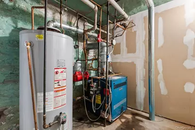 306 Hutchinson Boulevard, Mount Vernon, NY 10552 - Photo 24