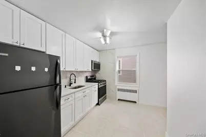 163 Glover Avenue #2, Yonkers, NY 10704 - Photo 4