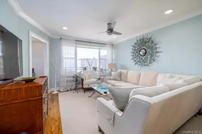 333 E Broadway #4H, Long Beach, NY 11561 - Photo 4