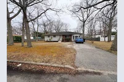 66 40th Street, Islip, NY 11751 - Photo 1