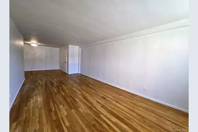 18-50 211th Street #1B, Bayside, NY 11360 - Photo 4