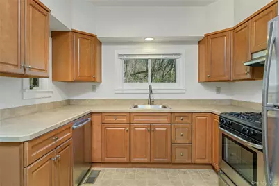 147 Stoneleigh Avenue, Carmel, NY 10512 - Photo 12