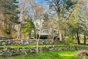 147 Stoneleigh Ave, Carmel, NY 10512 - Photo 2