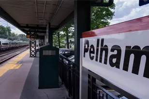 8 Boulevard W, Pelham, NY 10803 - Photo 16