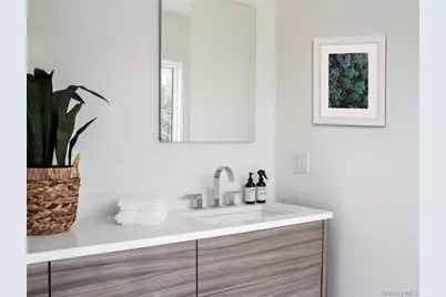 8 Boulevard W #Penthouse 1, Pelham, NY 10803 - Photo 8