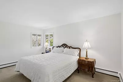 48 Roxbury Drive, Commack, NY 11725 - Photo 10