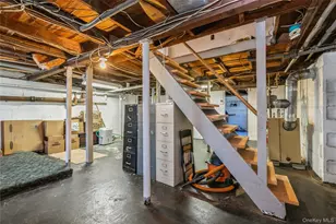 146 Swezey Ln, Middle Island, NY 11953 - Photo 36