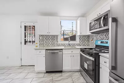 422 Autumn Avenue, Brooklyn, NY 11208 - Photo 12