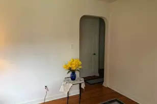 260-55 Langston Ave, Glen Oaks, NY 11004 - Photo 8