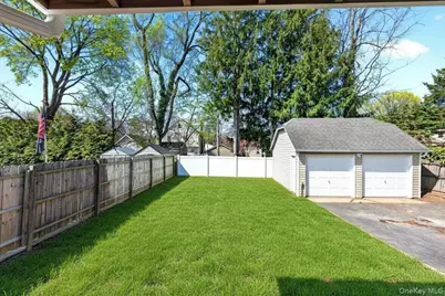 909 2nd Street N, East Northport, NY 11731 - Photo 22
