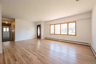 507 Joan St, Ronkonkoma, NY 11779 - Photo 4