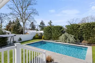 40 Wagstaff Ln, West Islip, NY 11795 - Photo 18