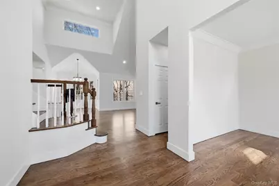 112 S Hillside Avenue, Nesconset, NY 11767 - Photo 8