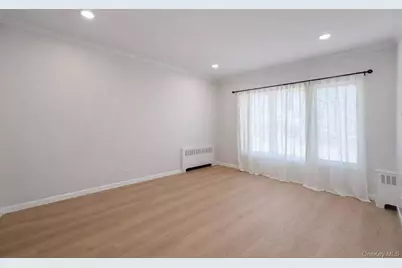 706 Leggett Place, Whitestone, NY 11357 - Photo 6