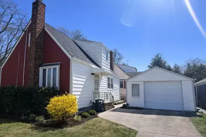 706 Leggett Place, Whitestone, NY 11357 - Photo 2