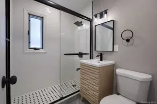 7-06 Leggett Pl, Whitestone, NY 11357 - Photo 2