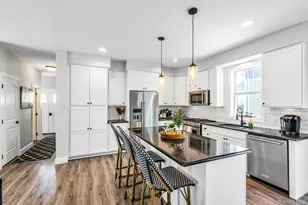 215 North St, Greenport, NY 11944 - Photo 8