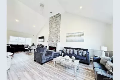 180 Country Road, Medford, NY 11763 - Photo 4