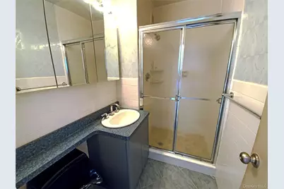 27110 Grand Central Parkway #23O, Floral Park, NY 11005 - Photo 16