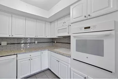 51 Jefferson Oval #F, Yorktown Heights, NY 10598 - Photo 16